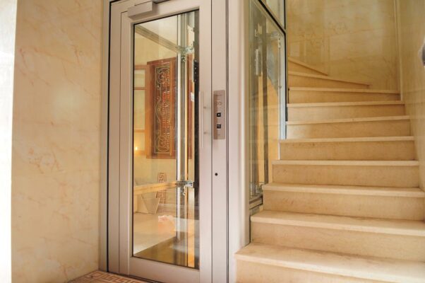 kích thước buồng thang máy gia đình