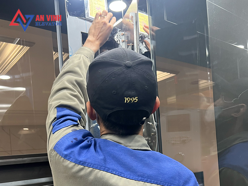 Bảo trì thang máy định kỳ là gì?